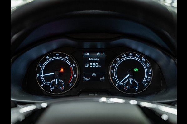 Škoda Kamiq 1.0 TSI DSG Business Edition, Apple Carplay, Android Auto, ACC, Voll Led, Camera, PDC, Volledig Onderhouden