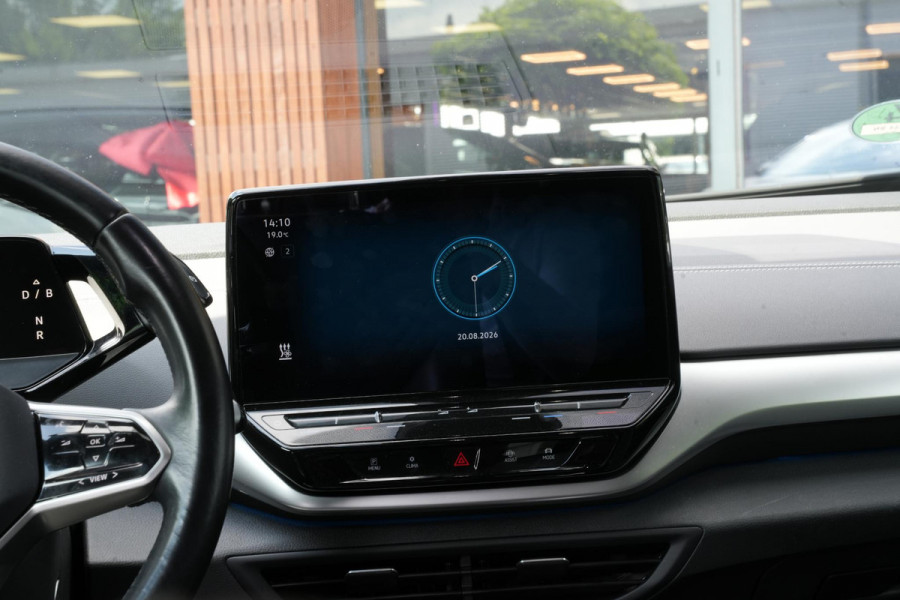 Volkswagen ID.5 Pro 77 kWh Warmtepomp Emergency braking DAB Stuurwiel verwarmd Sfeerverlichting Verkeersborddetectie Getint glas Grootlicht ass. Botsherkenning Navi