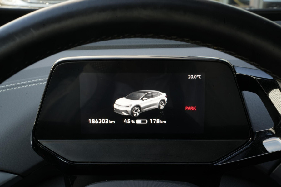 Volkswagen ID.5 Pro 77 kWh Warmtepomp Emergency braking DAB Stuurwiel verwarmd Sfeerverlichting Verkeersborddetectie Getint glas Grootlicht ass. Botsherkenning Navi