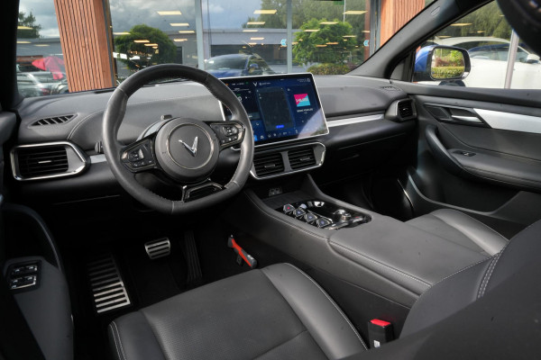 VinFast VF8 Plus 87.7 kWh Apple carplay Cruise control adaptief DAB Mistlampen voor Bots waarschuwing Stuurwielverw.