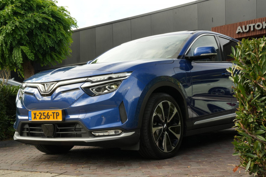 VinFast VF8 Plus 87.7 kWh Apple carplay Cruise control adaptief DAB Mistlampen voor Bots waarschuwing Stuurwielverw.