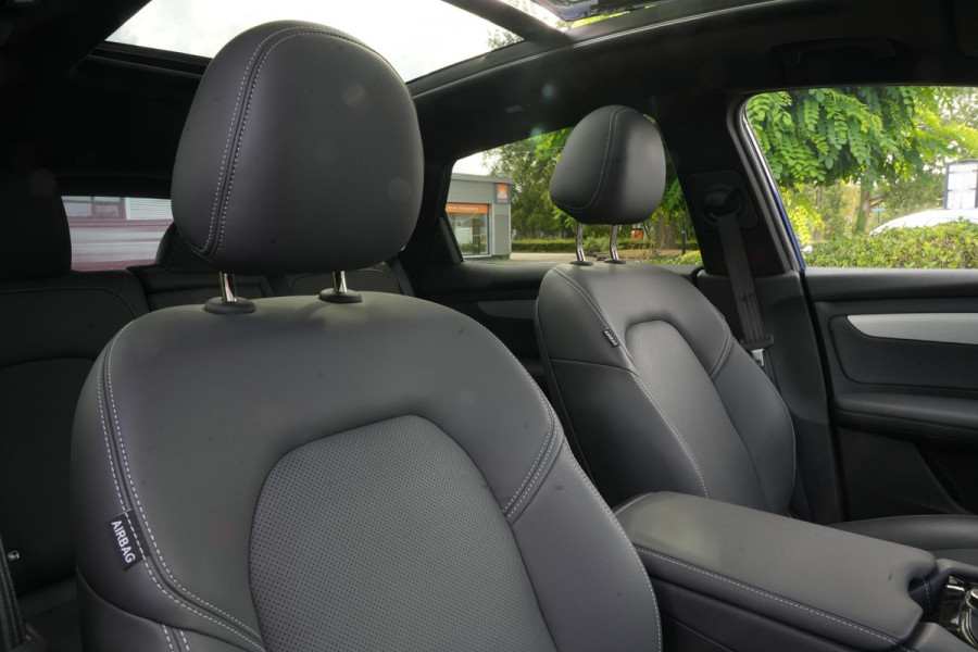 VinFast VF8 Plus 87.7 kWh Apple carplay Cruise control adaptief DAB Mistlampen voor Bots waarschuwing Stuurwielverw.