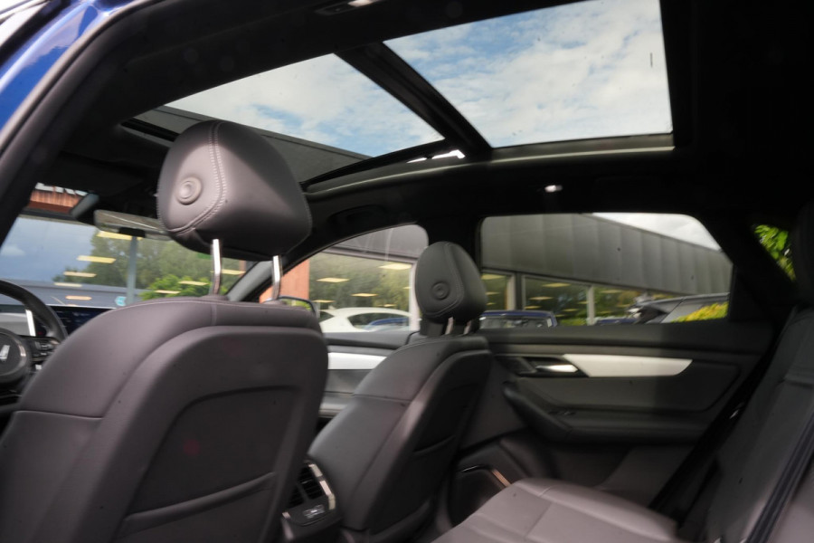 VinFast VF8 Plus 87.7 kWh Apple carplay Cruise control adaptief DAB Mistlampen voor Bots waarschuwing Stuurwielverw.