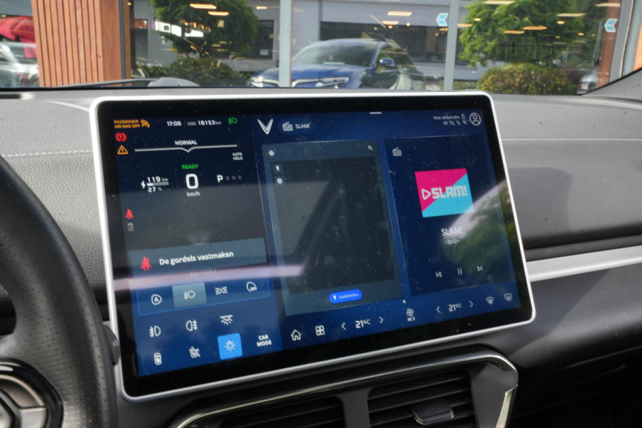 VinFast VF8 Plus 87.7 kWh Apple carplay Cruise control adaptief DAB Mistlampen voor Bots waarschuwing Stuurwielverw.