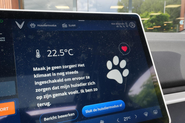 VinFast VF8 Plus 87.7 kWh Apple carplay Cruise control adaptief DAB Mistlampen voor Bots waarschuwing Stuurwielverw.