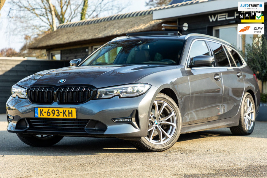 BMW 3 Serie Touring 318i High Executive Edition I NAP I Panoramadak I 1e Eigenaar I Zeer netjes I BTW