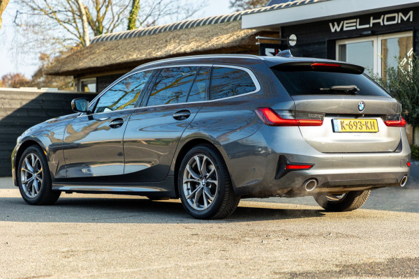 BMW 3 Serie Touring 318i High Executive Edition I NAP I Panoramadak I 1e Eigenaar I Zeer netjes I BTW