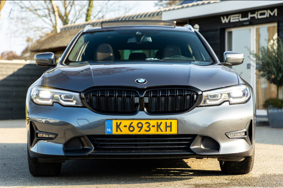 BMW 3 Serie Touring 318i High Executive Edition I NAP I Panoramadak I 1e Eigenaar I Zeer netjes I BTW