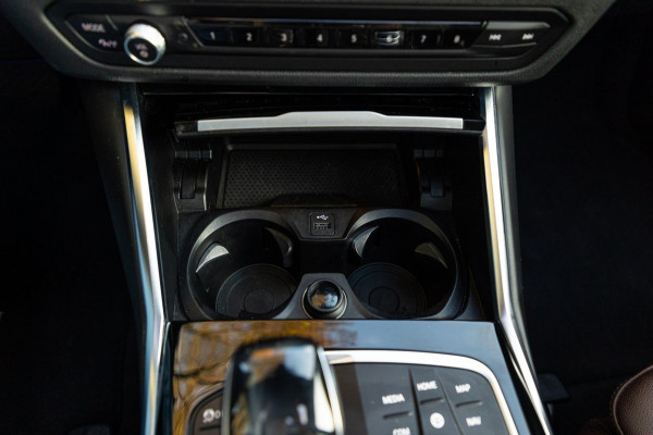 BMW 3 Serie Touring 318i High Executive Edition I NAP I Panoramadak I 1e Eigenaar I Zeer netjes I BTW
