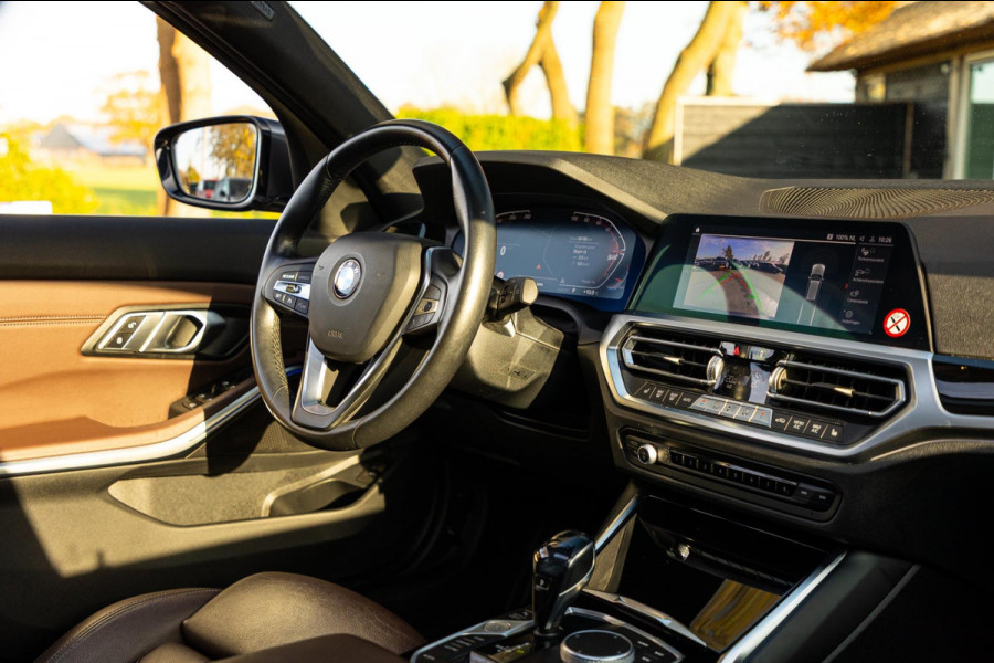 BMW 3 Serie Touring 318i High Executive Edition I NAP I Panoramadak I 1e Eigenaar I Zeer netjes I BTW