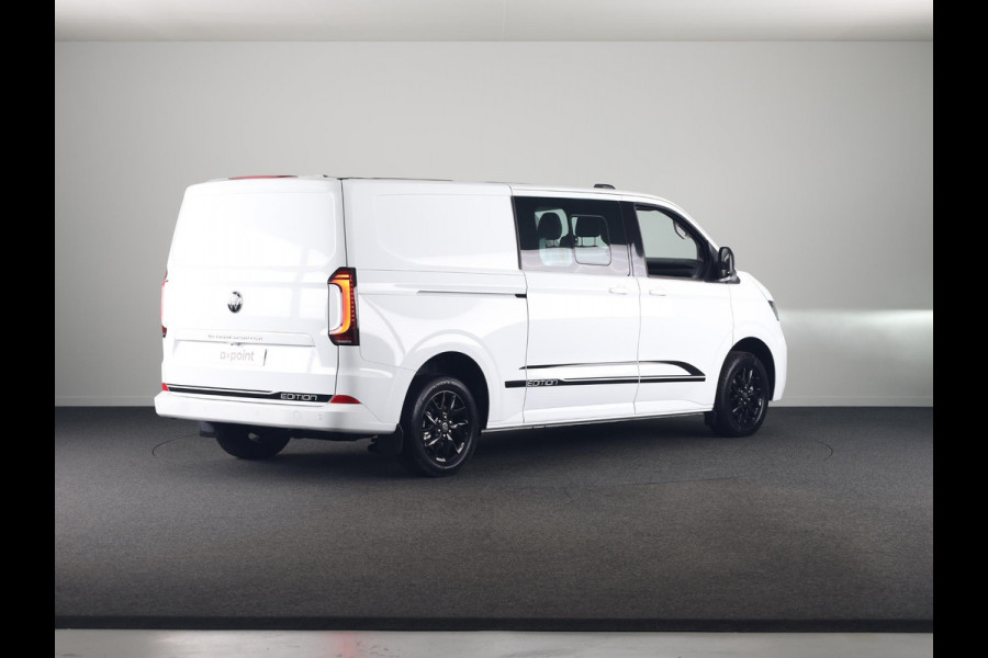 Volkswagen e-Transporter Kombi 34 L2H1 Style 64 kWh DC 218 pk | Navigatie | Warmtepomp | Parkeersensoren | Achteruitrijcamera | Adaptieve cruise control |