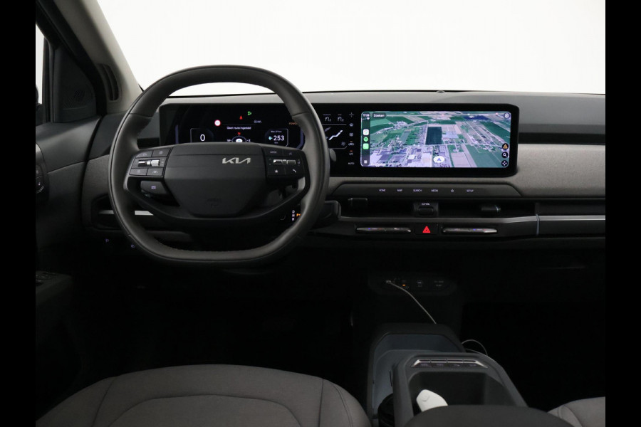 Kia EV3 Plus 58.3 kWh 204 PK + STUURVERW. | STOELVERW. | TREKHAAK | CAMERA | ADAPTIVE CRUISE