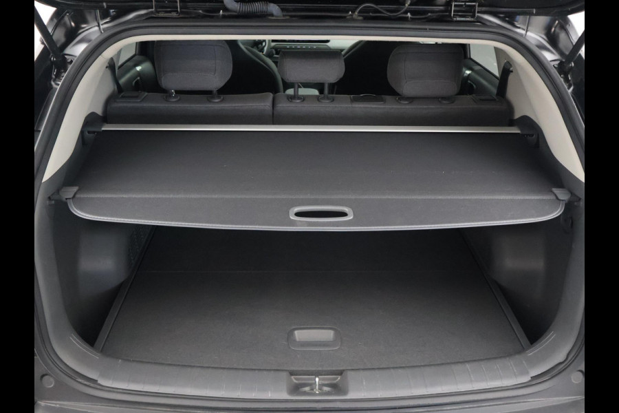 Kia EV3 Plus 58.3 kWh 204 PK + STUURVERW. | STOELVERW. | TREKHAAK | CAMERA | ADAPTIVE CRUISE