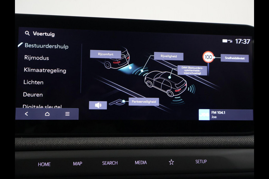 Kia EV3 Plus 58.3 kWh 204 PK + STUURVERW. | STOELVERW. | TREKHAAK | CAMERA | ADAPTIVE CRUISE