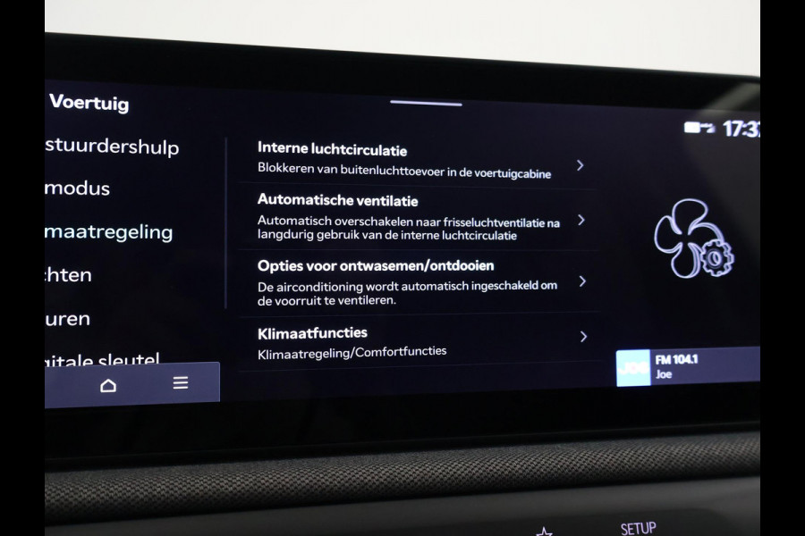 Kia EV3 Plus 58.3 kWh 204 PK + STUURVERW. | STOELVERW. | TREKHAAK | CAMERA | ADAPTIVE CRUISE