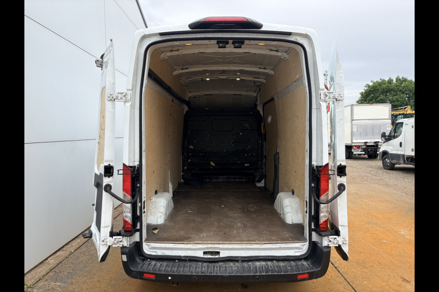 Ford E-Transit 68kWh 184PK L3H3 317km WLTP 93,8% (SOH) Snelladen Camera Cruise control Climate control Carplay Navigatie Laadkabel Parkeersensoren