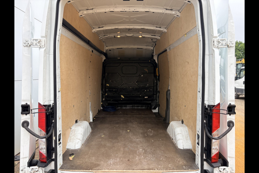 Ford E-Transit 68kWh 184PK L3H3 317km WLTP 93,8% (SOH) Snelladen Camera Cruise control Climate control Carplay Navigatie Laadkabel Parkeersensoren