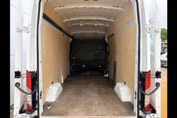 Ford E-Transit 68kWh 184PK L3H3 317km WLTP 93,8% (SOH) Snelladen Camera Cruise control Climate control Carplay Navigatie Laadkabel Parkeersensoren