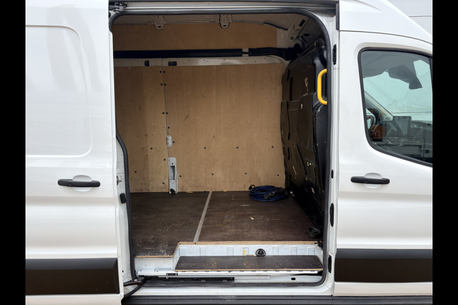 Ford E-Transit 68kWh 184PK L3H3 317km WLTP 93,8% (SOH) Snelladen Camera Cruise control Climate control Carplay Navigatie Laadkabel Parkeersensoren