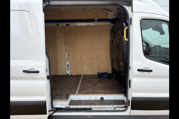 Ford E-Transit 68kWh 184PK L3H3 317km WLTP 93,8% (SOH) Snelladen Camera Cruise control Climate control Carplay Navigatie Laadkabel Parkeersensoren