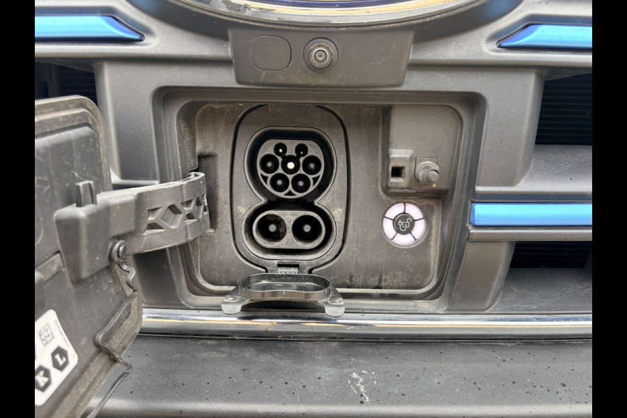 Ford E-Transit 68kWh 184PK L3H3 317km WLTP 93,8% (SOH) Snelladen Camera Cruise control Climate control Carplay Navigatie Laadkabel Parkeersensoren