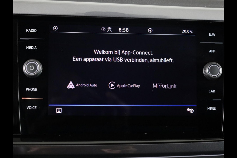 Volkswagen Polo 1.0 TSI Style 95PK DSG | Navigatie via app | Parkeersensoren voor en achter | LED koplampen | Automatische airco |