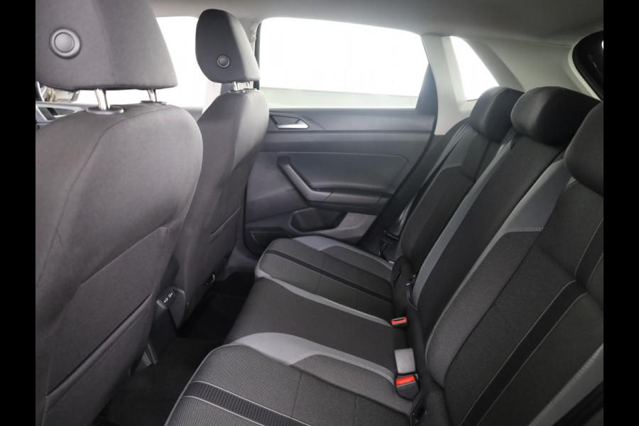 Volkswagen Polo 1.0 TSI Style 95PK DSG | Navigatie via app | Parkeersensoren voor en achter | LED koplampen | Automatische airco |