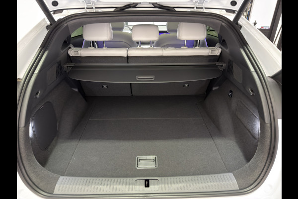 XPeng G6 RWD Long Range | Licht Interieur