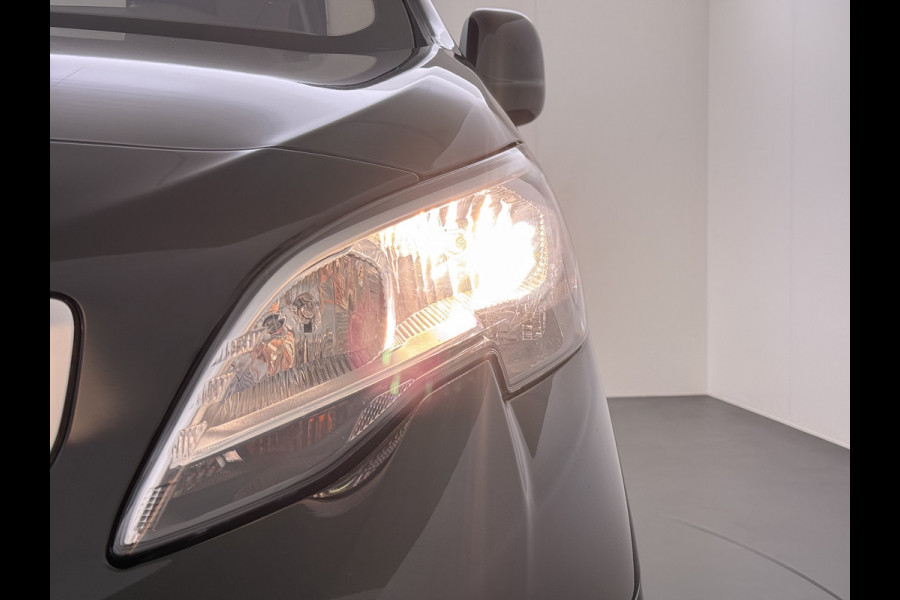Peugeot Expert 2.0HDI Automaat 2XSchuifdeur 3-Pers. Adap.Cruise Head-Up 3D-Navi 360°Camera Apple Carplay Android Auto Airco Lmv Pdc Keyless DAB Sidebars Led Betonplex Vloer Wandbetimmering Euro 6 1e Eigenaar Origineel Nederlandse Bus