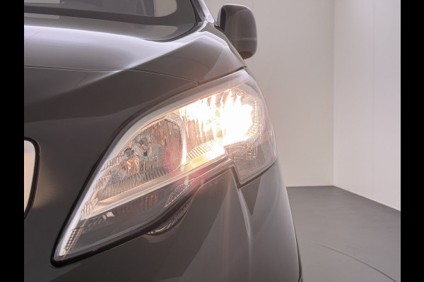Peugeot Expert 2.0HDI Automaat 2XSchuifdeur 3-Pers. Adap.Cruise Head-Up 3D-Navi 360°Camera Apple Carplay Android Auto Airco Lmv Pdc Keyless DAB Sidebars Led Betonplex Vloer Wandbetimmering Euro 6 1e Eigenaar Origineel Nederlandse Bus