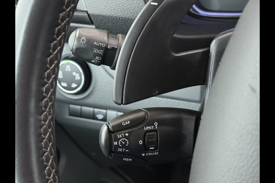 Peugeot Expert 2.0HDI Automaat 2XSchuifdeur 3-Pers. Adap.Cruise Head-Up 3D-Navi 360°Camera Apple Carplay Android Auto Airco Lmv Pdc Keyless DAB Sidebars Led Betonplex Vloer Wandbetimmering Euro 6 1e Eigenaar Origineel Nederlandse Bus