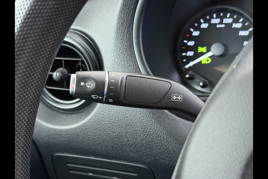 Mercedes-Benz Vito 110CDI Extra Lang 3-Persoons Camera Oprijplaat Airco Bluetooth Licht-/regensensor Betonplex Vloer Wandbetimmering Sidebars Euro 6 Origineel Nederlandse Auto