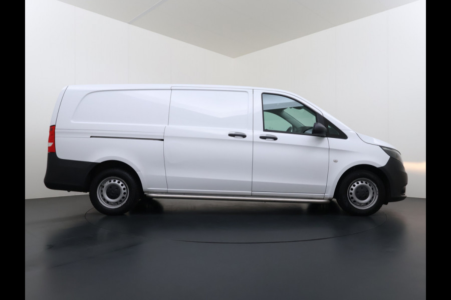 Mercedes-Benz Vito 110CDI Extra Lang 3-Persoons Camera Oprijplaat Airco Bluetooth Licht-/regensensor Betonplex Vloer Wandbetimmering Sidebars Euro 6 Origineel Nederlandse Auto