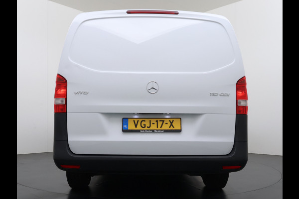 Mercedes-Benz Vito 110CDI Extra Lang 3-Persoons Camera Oprijplaat Airco Bluetooth Licht-/regensensor Betonplex Vloer Wandbetimmering Sidebars Euro 6 Origineel Nederlandse Auto
