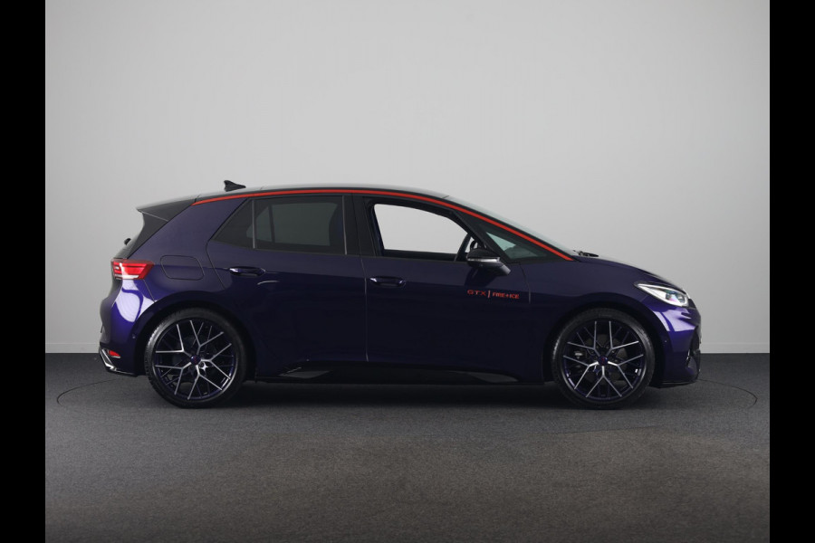 Volkswagen ID.3 GTX Performance 79 kWh 326PK | Fire+Ice pakket | Panoramadak