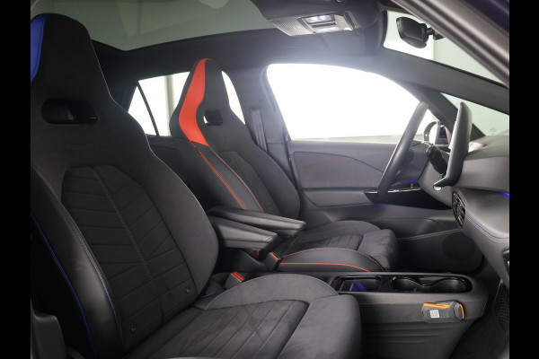 Volkswagen ID.3 GTX Performance 79 kWh 326PK | Fire+Ice pakket | Panoramadak