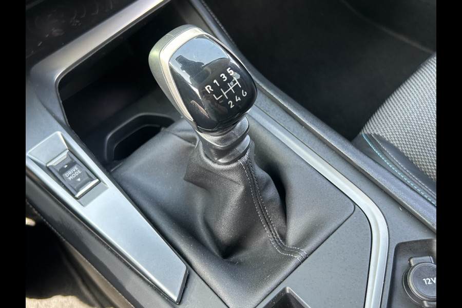 Peugeot 308 SW BWJ 2022 | 1.2PT 131PK Allure Pack Business | CLIMA | CARPLAY | NAVI | PRIVACY GLASS | NAVI | AD CRUISE | PDC | LEDER/STOF SPORTSTOELEN |