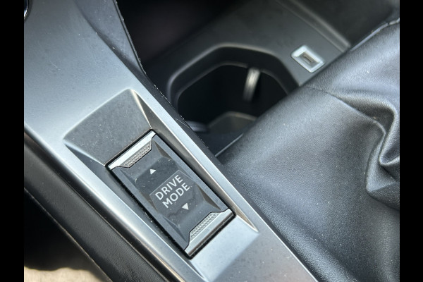 Peugeot 308 SW BWJ 2022 | 1.2PT 131PK Allure Pack Business | CLIMA | CARPLAY | NAVI | PRIVACY GLASS | NAVI | AD CRUISE | PDC | LEDER/STOF SPORTSTOELEN |