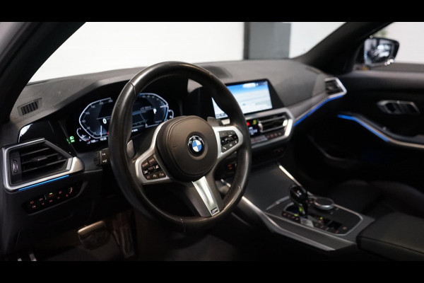 BMW 3-serie 330e M-Sport Shadow Line AUTOMAAT-360 CAMERA-ACC-AMBIANCE-HEADUP-KEYLESS-LASER LED-MEMORY-PANORAMA