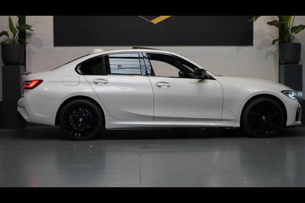 BMW 3-serie 330e M-Sport Shadow Line AUTOMAAT-360 CAMERA-ACC-AMBIANCE-HEADUP-KEYLESS-LASER LED-MEMORY-PANORAMA