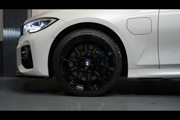 BMW 3-serie 330e M-Sport Shadow Line AUTOMAAT-360 CAMERA-ACC-AMBIANCE-HEADUP-KEYLESS-LASER LED-MEMORY-PANORAMA