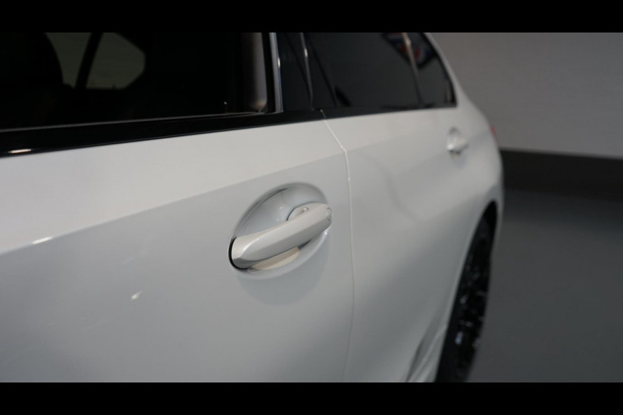 BMW 3-serie 330e M-Sport Shadow Line AUTOMAAT-360 CAMERA-ACC-AMBIANCE-HEADUP-KEYLESS-LASER LED-MEMORY-PANORAMA