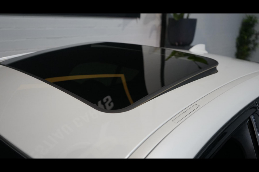 BMW 3-serie 330e M-Sport Shadow Line AUTOMAAT-360 CAMERA-ACC-AMBIANCE-HEADUP-KEYLESS-LASER LED-MEMORY-PANORAMA