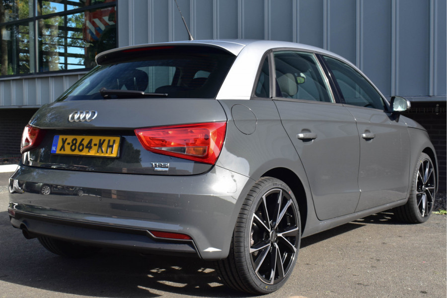 Audi A1 Sportback 1.0 TFSI | Navi | Two-Tone | Carplay | 18"LMV