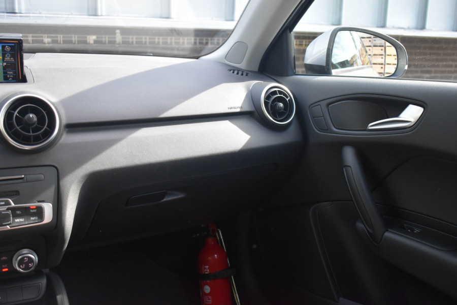 Audi A1 Sportback 1.0 TFSI | Navi | Two-Tone | Carplay | 18"LMV