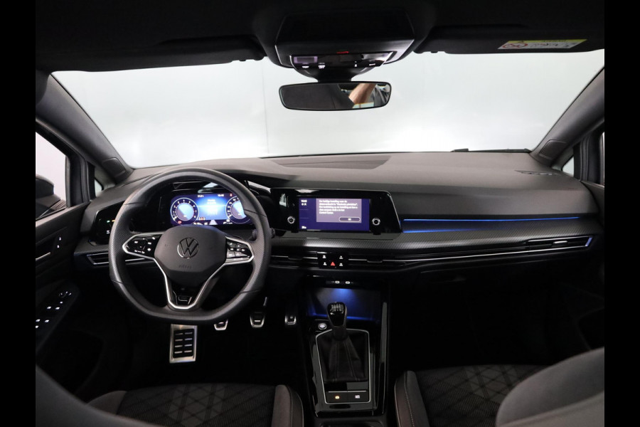 Volkswagen Golf 1.5 TSI R-Line 130 pk | Private lease vanaf €570 | Navigatie via App | Parkeersensoren | Autom. airco | LED koplampen | Apple Carplay/Android Auto | R-Line |