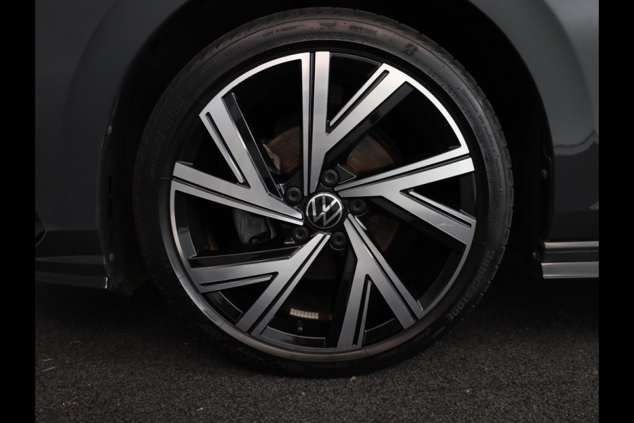 Volkswagen Golf 1.5 TSI R-Line 130 pk | Private lease vanaf €570 | Navigatie via App | Parkeersensoren | Autom. airco | LED koplampen | Apple Carplay/Android Auto | R-Line |