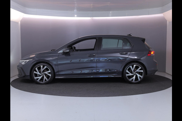 Volkswagen Golf 1.5 TSI R-Line 130 pk | Private lease vanaf €570 | Navigatie via App | Parkeersensoren | Autom. airco | LED koplampen | Apple Carplay/Android Auto | R-Line |