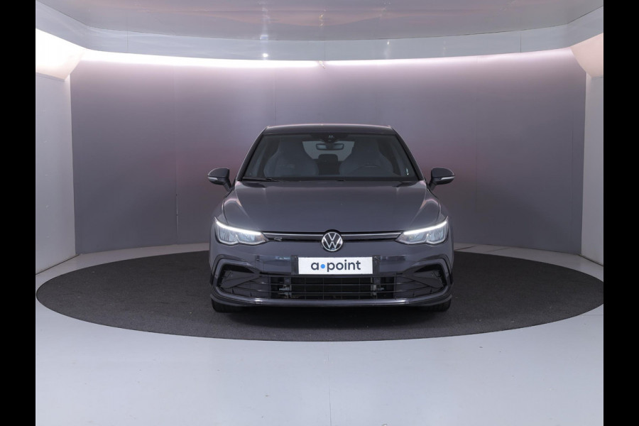 Volkswagen Golf 1.5 TSI R-Line 130 pk | Private lease vanaf €570 | Navigatie via App | Parkeersensoren | Autom. airco | LED koplampen | Apple Carplay/Android Auto | R-Line |