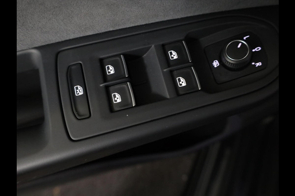 Volkswagen Golf 1.5 TSI R-Line 130 pk | Private lease vanaf €570 | Navigatie via App | Parkeersensoren | Autom. airco | LED koplampen | Apple Carplay/Android Auto | R-Line |